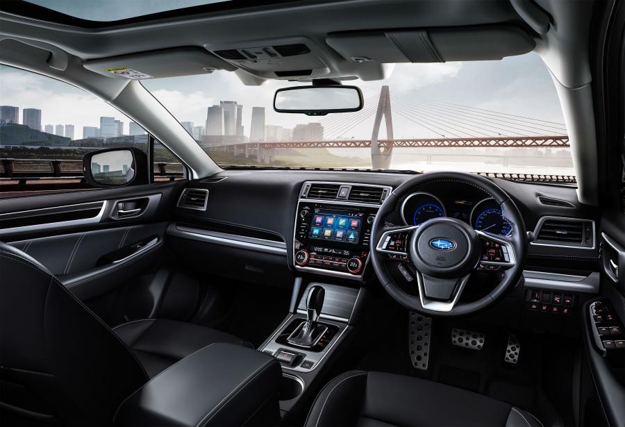Торпедо Subaru Liberty 3.6R 2018 года  (фото 4 из 11)